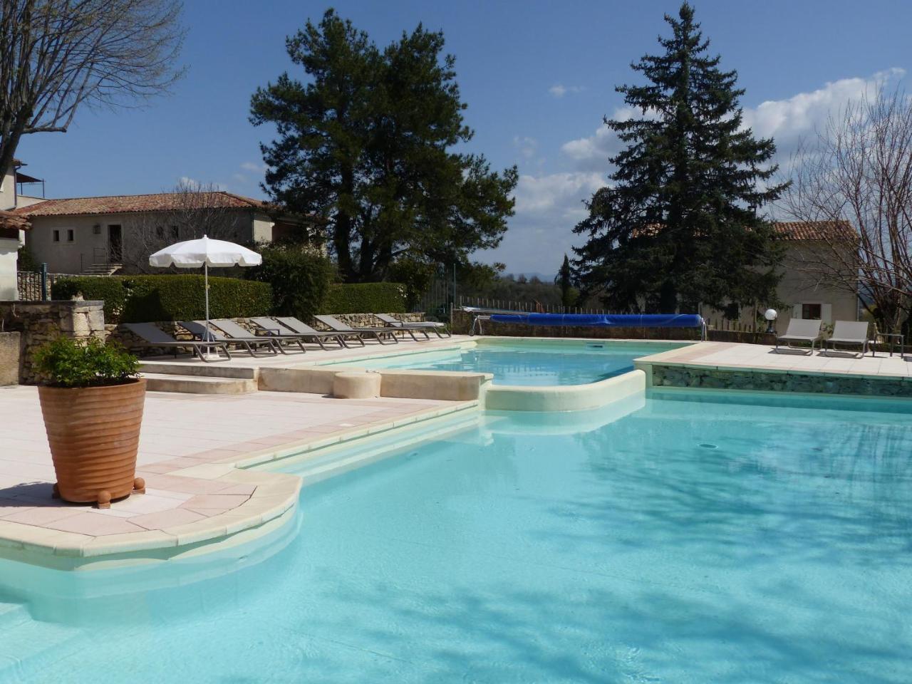 Charembeau Hotel Forcalquier Exterior foto